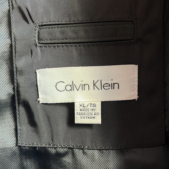 Men’s Calvin Klein black jacket, waterproof, brand new. - Picture 3 of 7